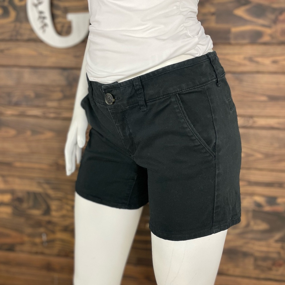 American Eagle Outfitters | Basic Black Bermuda Shorts Midi Long
